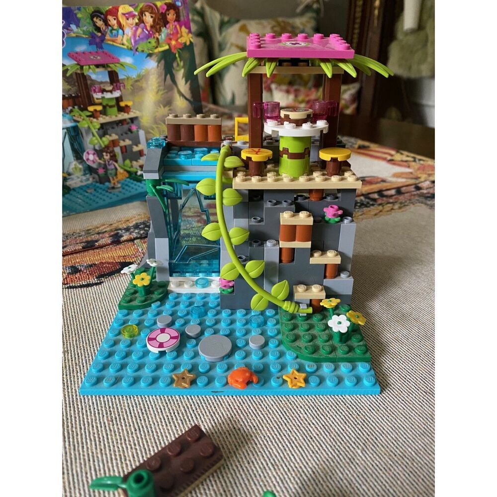 EUC Lego Friends Partial Set 41033 *Missing Pieces*